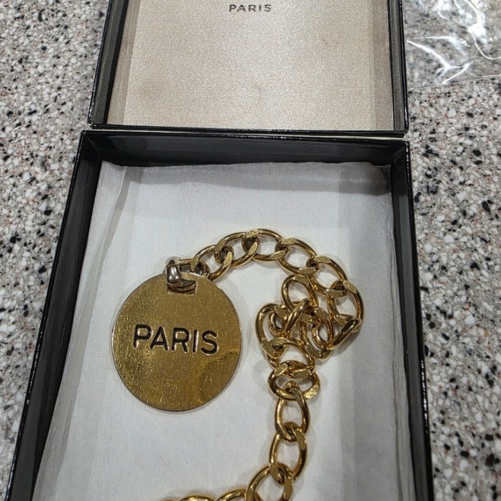CHANEL VINTAGE BELT ATTACHMENT OR BAG HANGTAG MEDALLION 24k GOLD PLATED - Picture 8 of 11